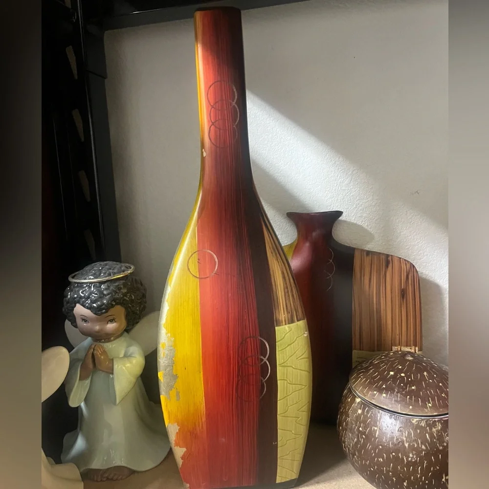 vase - Picture 3 of 3